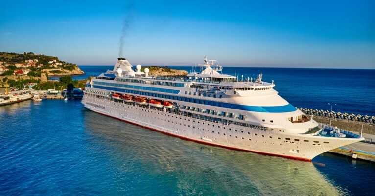 Круиз без Виз на лайнере Astoria Grande